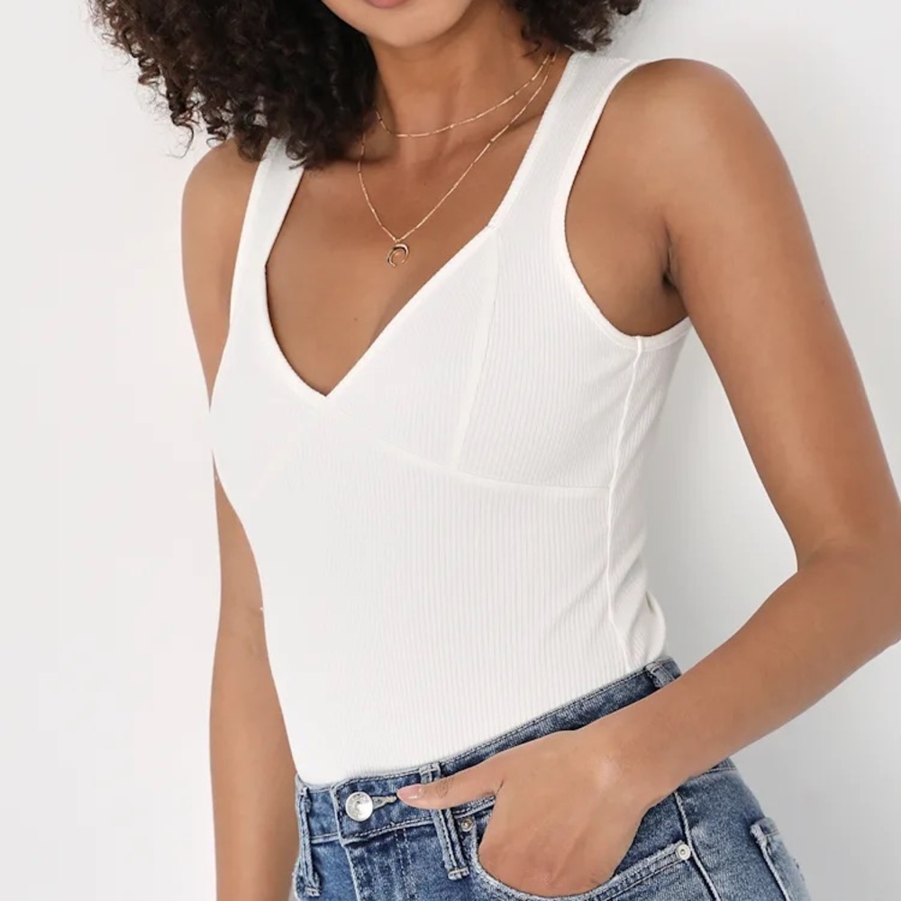NWOT Lulus Ivory Ribbed Sleeveless V-Neck Women's Bodysuit